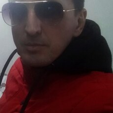 Слава, 35