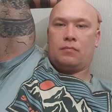 Роман, 39