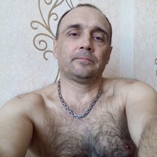 Макс, 48
