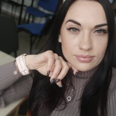 Зоя, 37