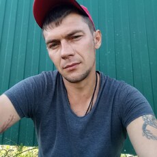 Тёма, 37