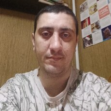 Гена, 35