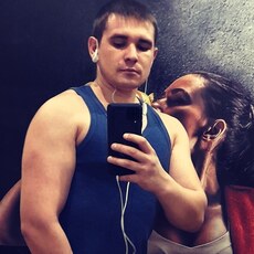 Сева, 28