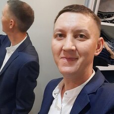 Леонид, 29