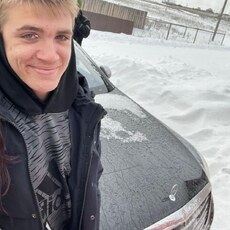Денис, 24