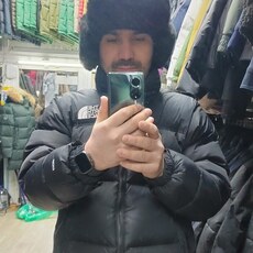 Юра, 29