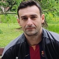 Виктор, 36