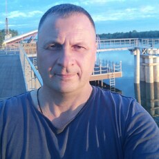 Валя, 50