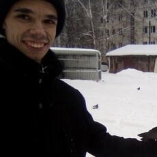 Роман, 35