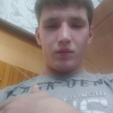 Роман, 25