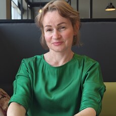 Яна, 50