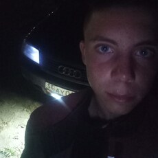 Толя, 20