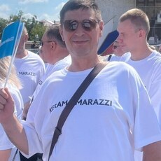 Тарас, 44