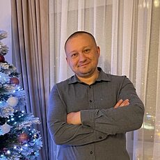 Всеволод, 40