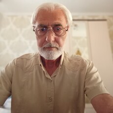 Денис, 64