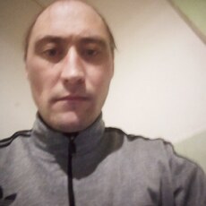 Валя, 33