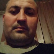 Юра, 40