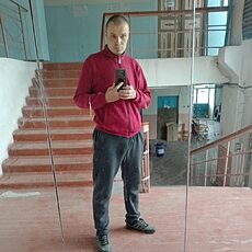 Кузьма, 33