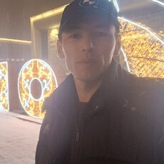 Саша, 32
