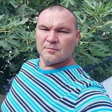 Виктор, 45