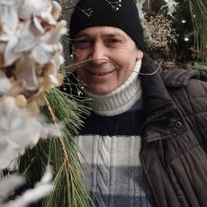 Слава, 49