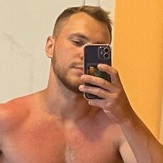 Максим, 23