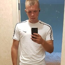 Сева, 28