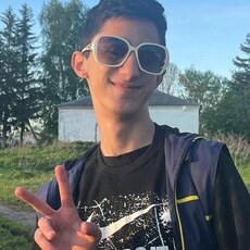 Андрей, 19