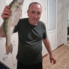 Толя, 46