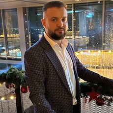 Владимир, 38