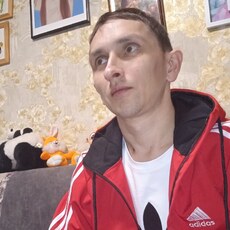 Паша, 38