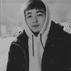 Макс, 23