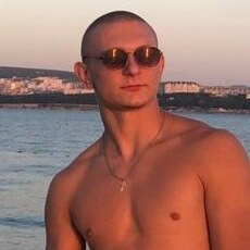 Роман, 21