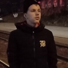 Юра, 23