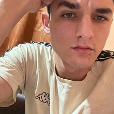 Тим, 22