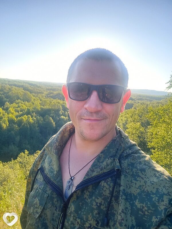 Артём