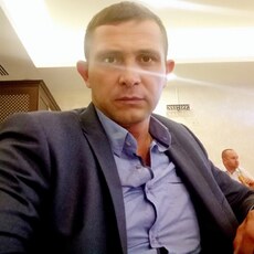 Яша, 42