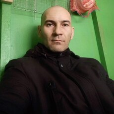 Гоша, 35