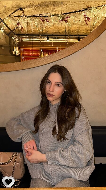 Ева