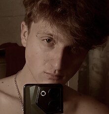 Андрей, 21