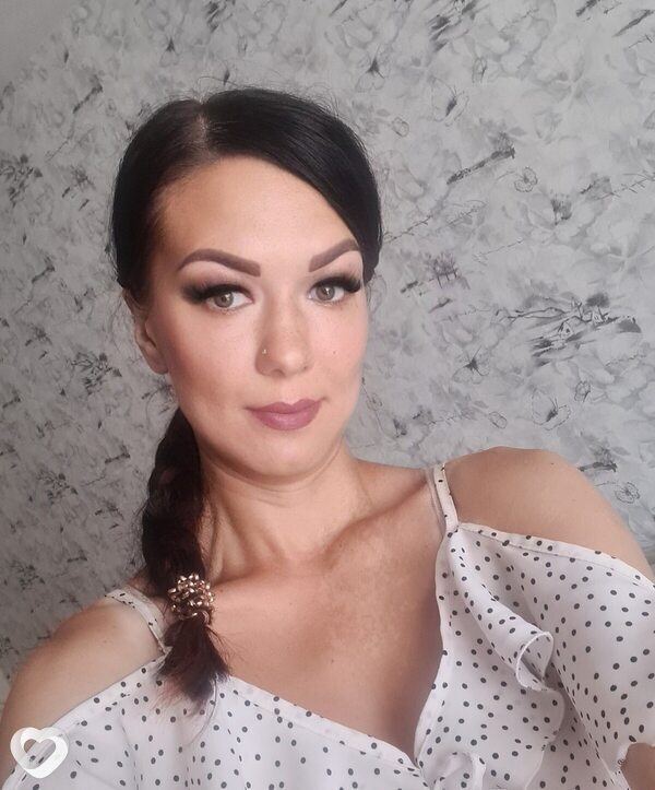 Мила