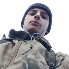 Рома, 21