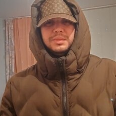 Вова, 32