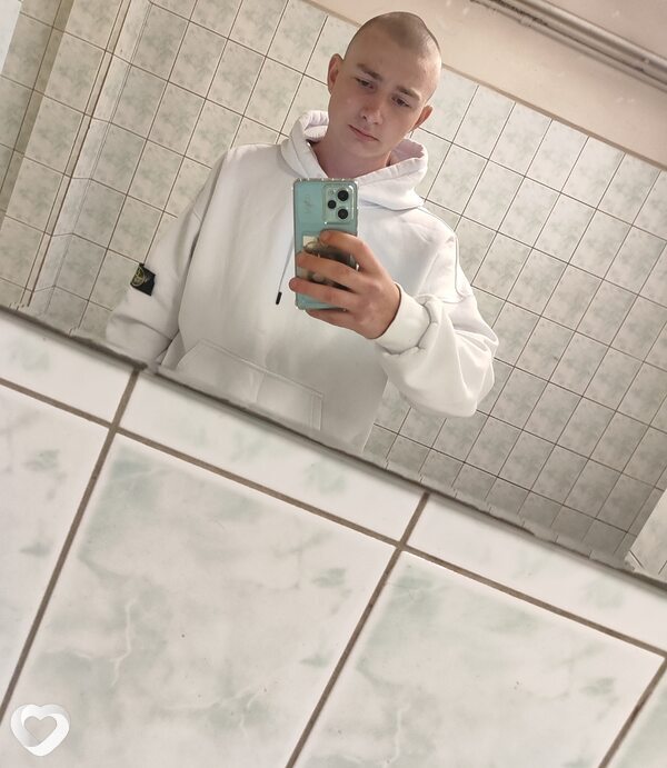 Женя