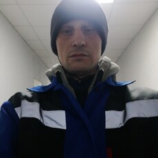 Яков, 33