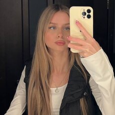 Катя, 21