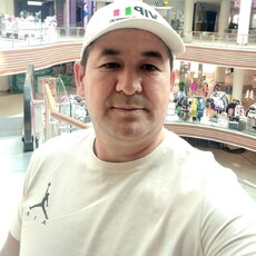 Гриша, 42