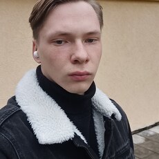 Коля, 22