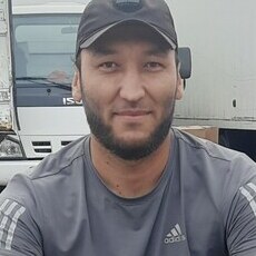 Толя, 36