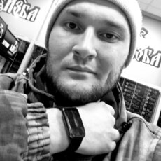 Юрий, 32